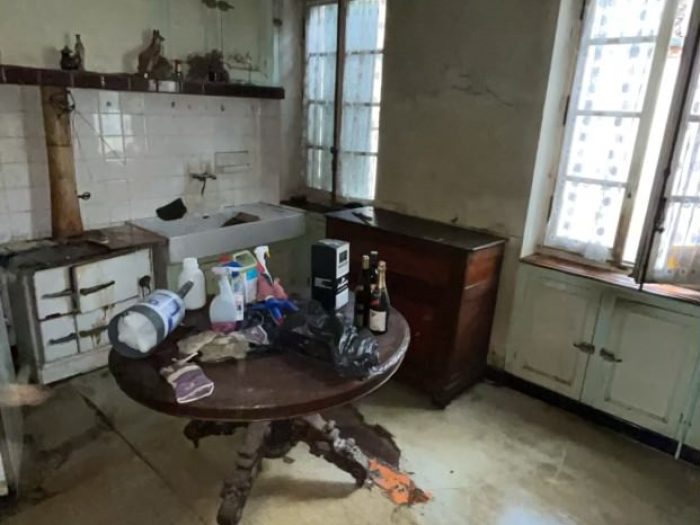 Salon insalubre après nettoyage à Marseille - Solution Diogène